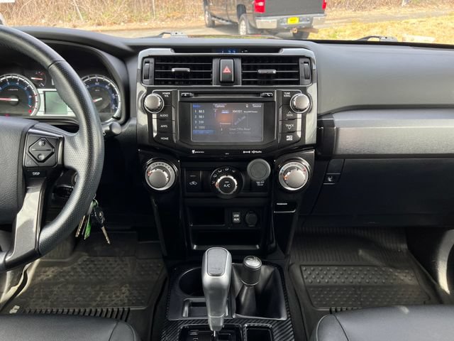 Used 2019 Toyota 4Runner TRD Off-Road Premium AWD/4WD image 19