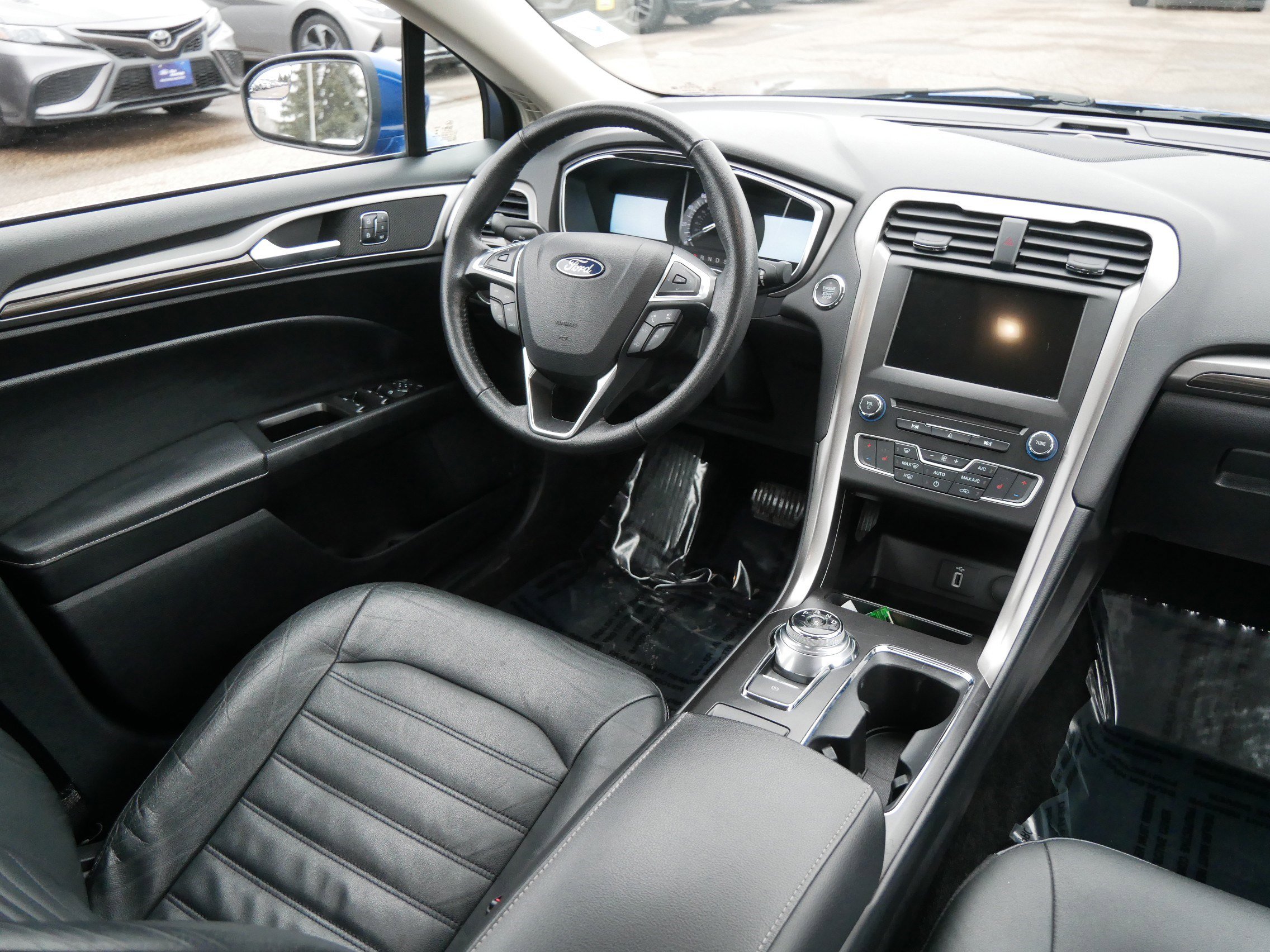 Certified 2018 Ford Fusion SE w/ Fusion SE Technology Package image 9