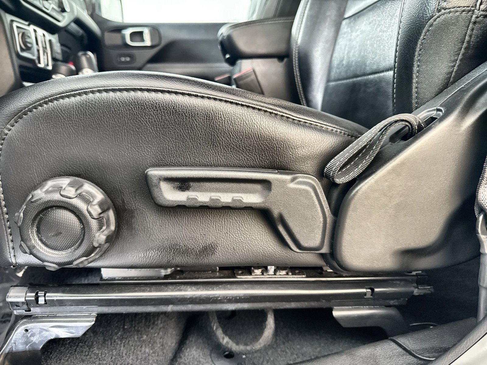 Used 2022 Jeep Wrangler Unlimited Sahara w/ LED Lighting Group image 14