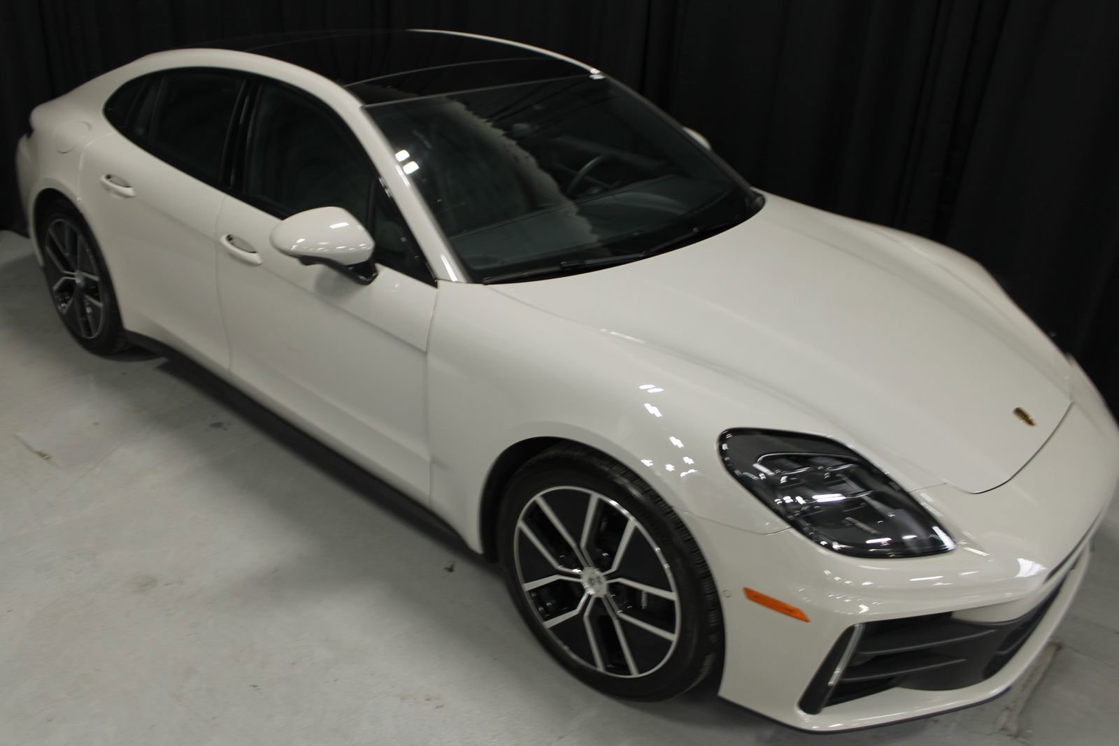 Used 2025 Porsche Panamera 4 image 11