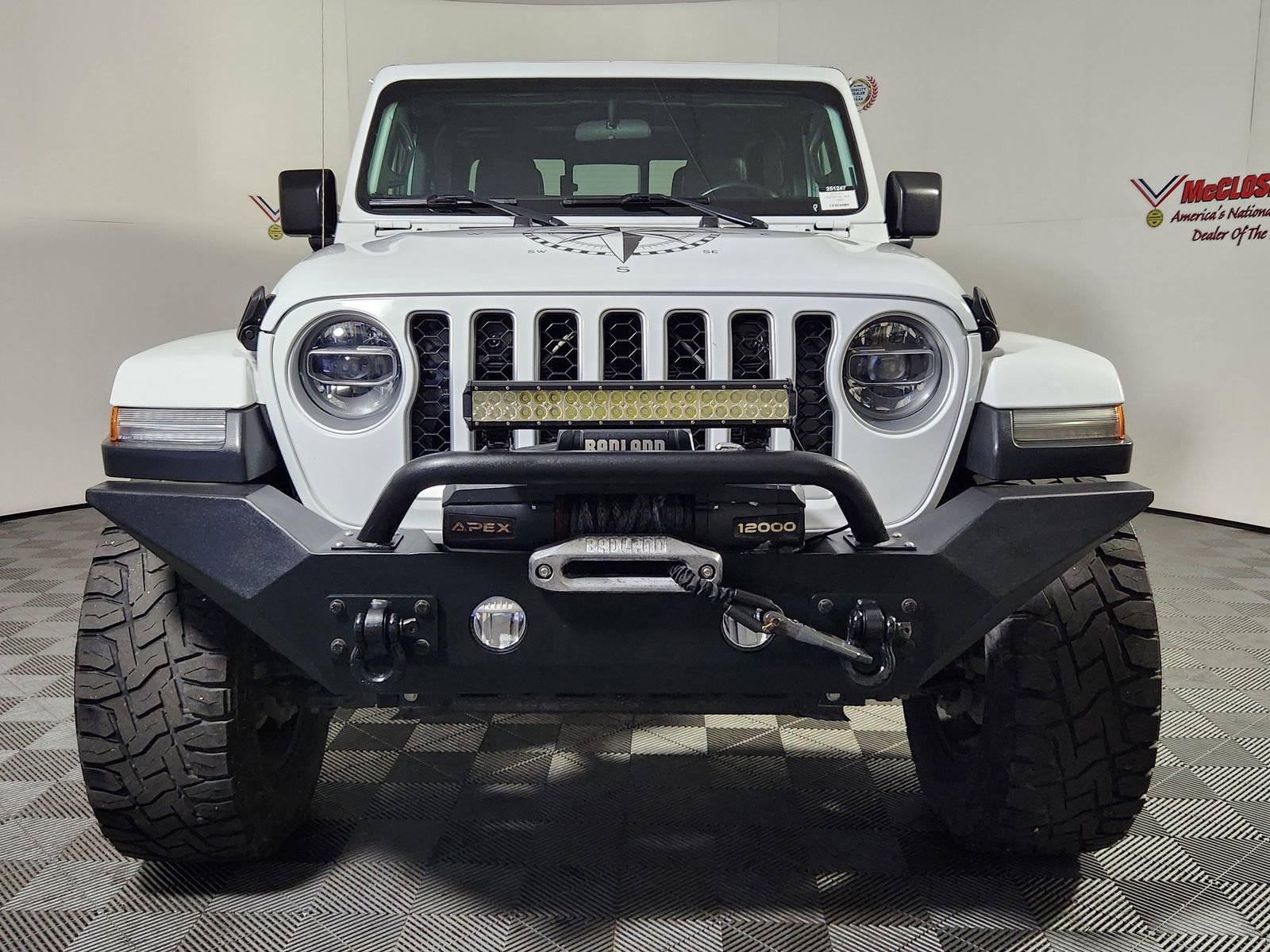 Used 2020 Jeep Gladiator Overland w/ Dual Top Group image 2