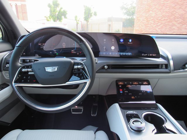 New 2026 Cadillac Vistiq Sport image 7