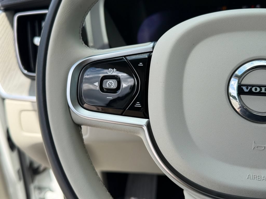 Certified 2025 Volvo XC60 B5 Ultra w/ Climate Package AWD/4WD image 20