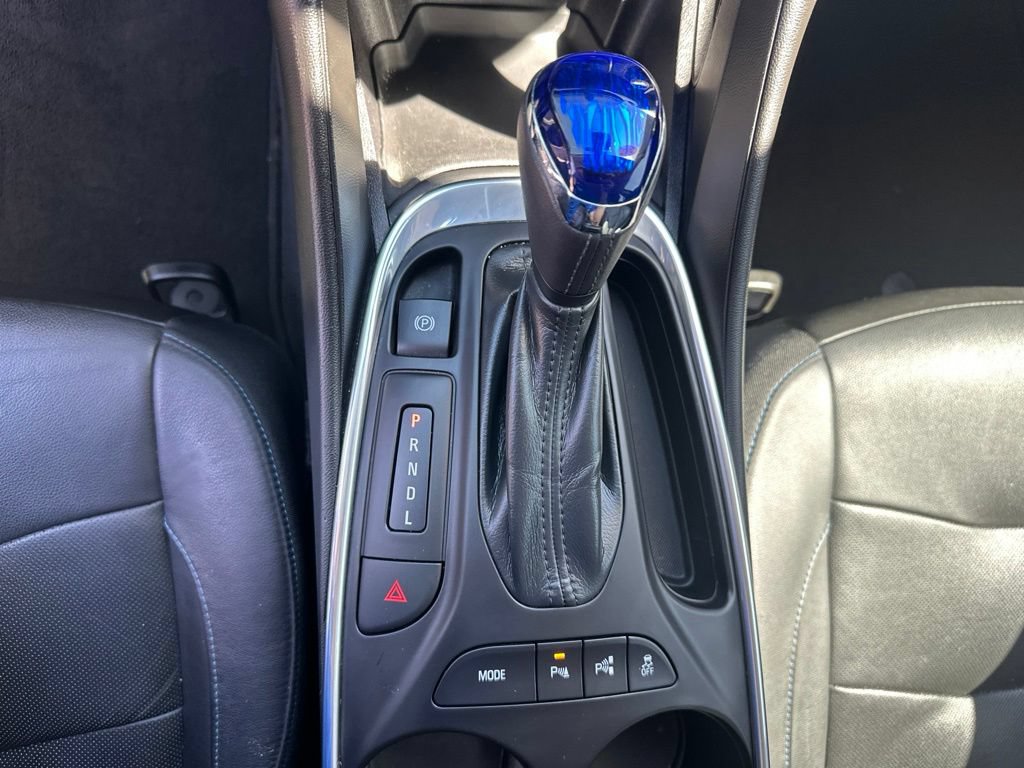 Used 2017 Chevrolet Volt Premier w/ Driver Confidence II Package FWD image 6