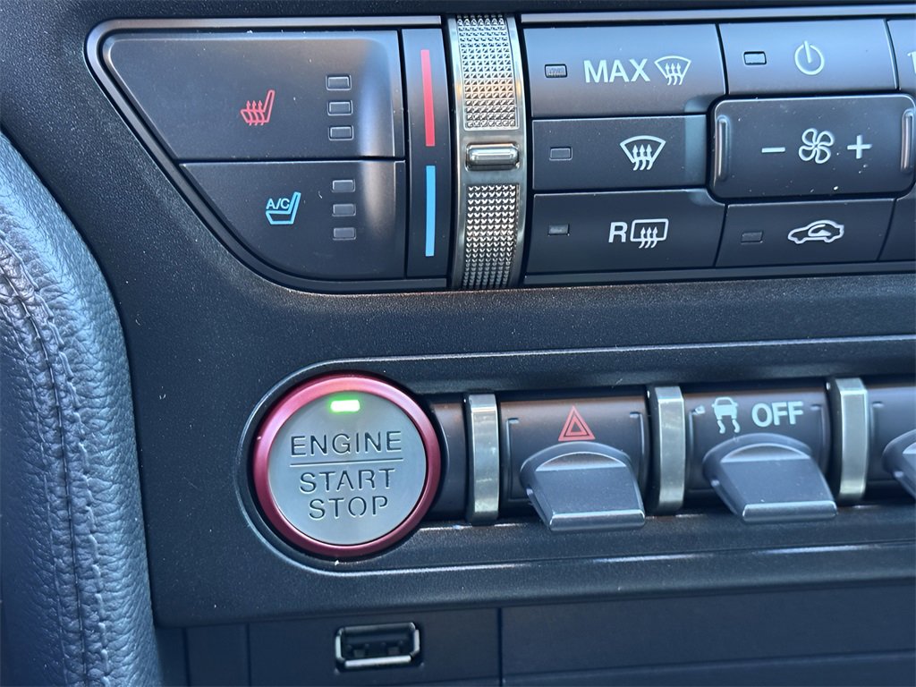 Used 2019 Ford Mustang Shelby GT350 w/ Technology Package image 18