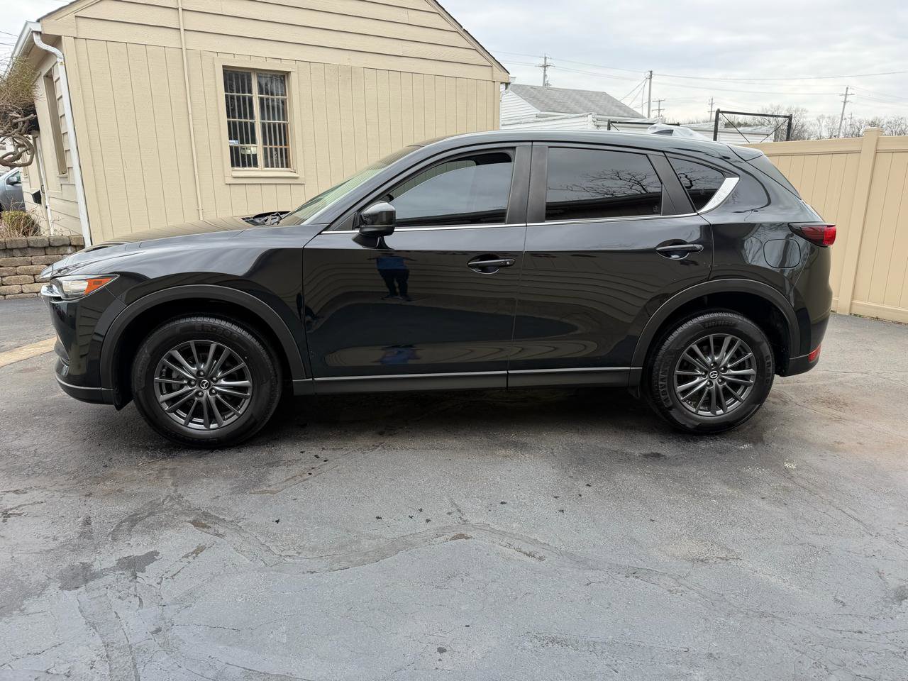 Used 2019 MAZDA CX-5 Touring image 10