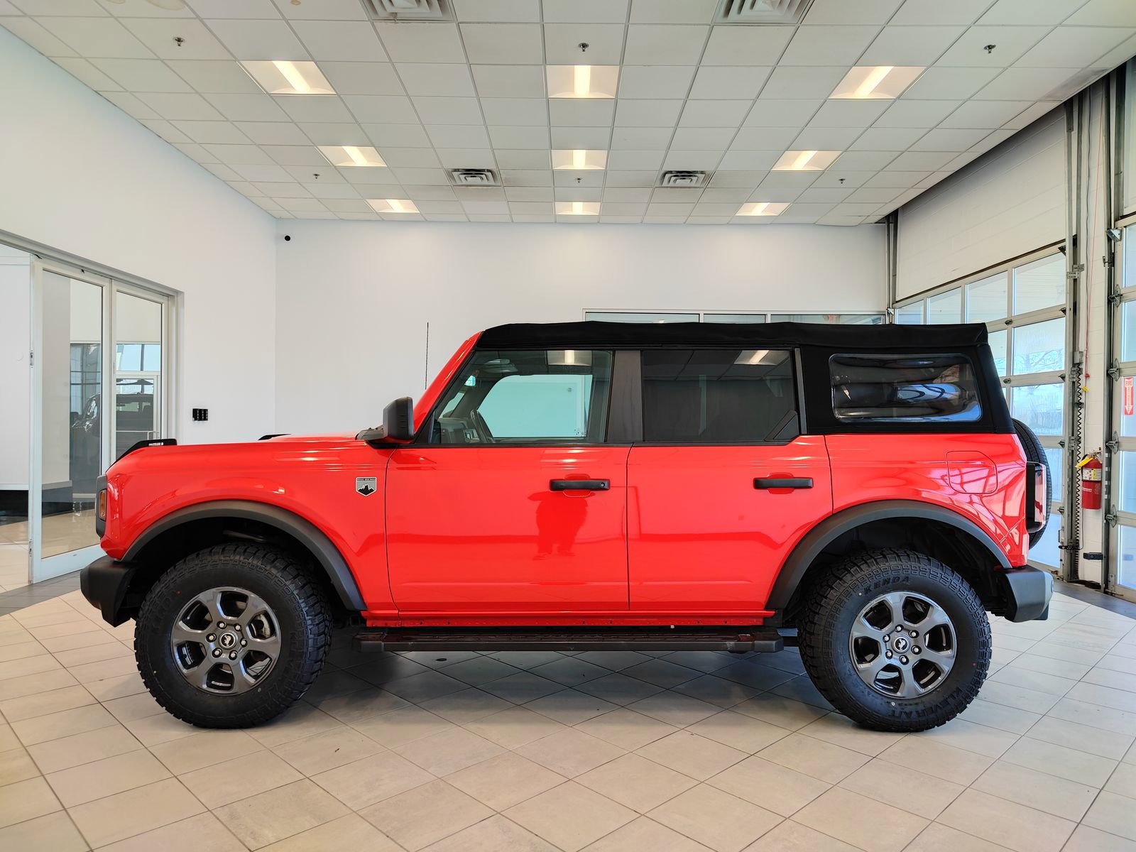 Used 2022 Ford Bronco Big Bend image 6