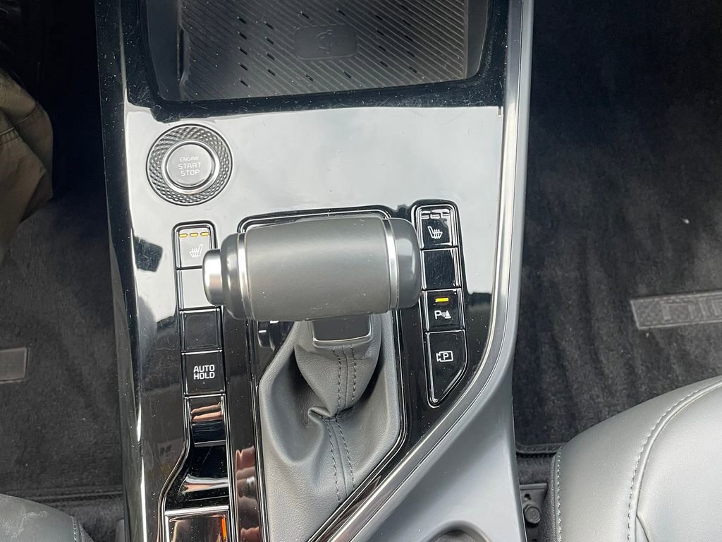 Used 2023 Kia Niro EX Touring image 13