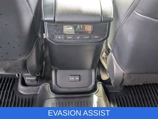 Used 2023 Toyota Highlander XLE image 9