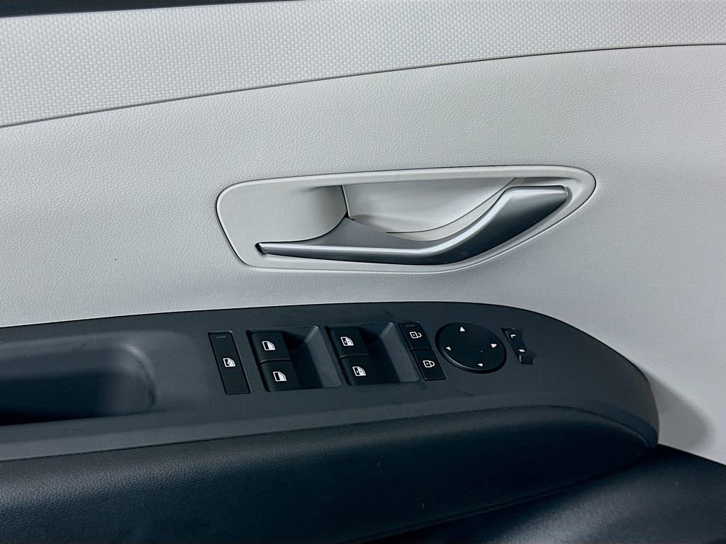 New 2026 Hyundai Tucson SEL image 19