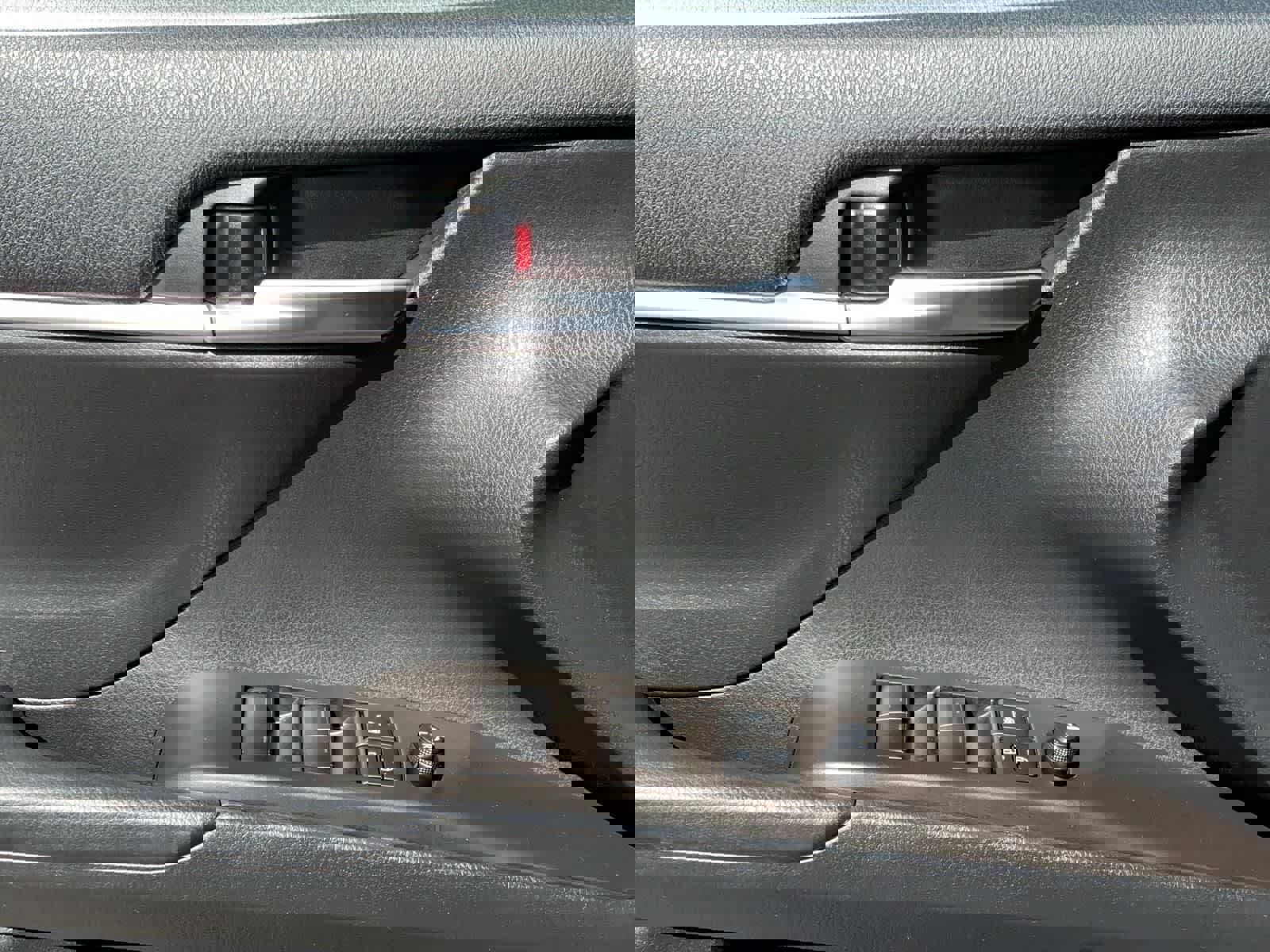 Used 2023 Toyota Camry SE image 13