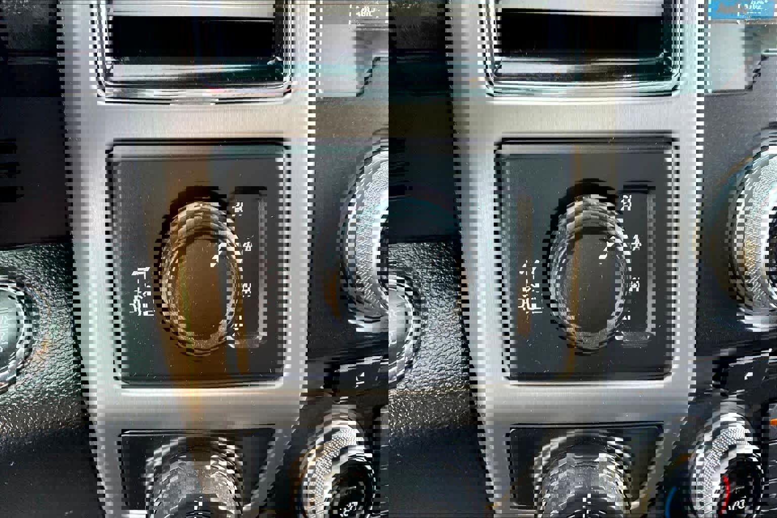 Used 2018 Ford F150 Platinum w/ Equipment Group 701A Luxury image 33