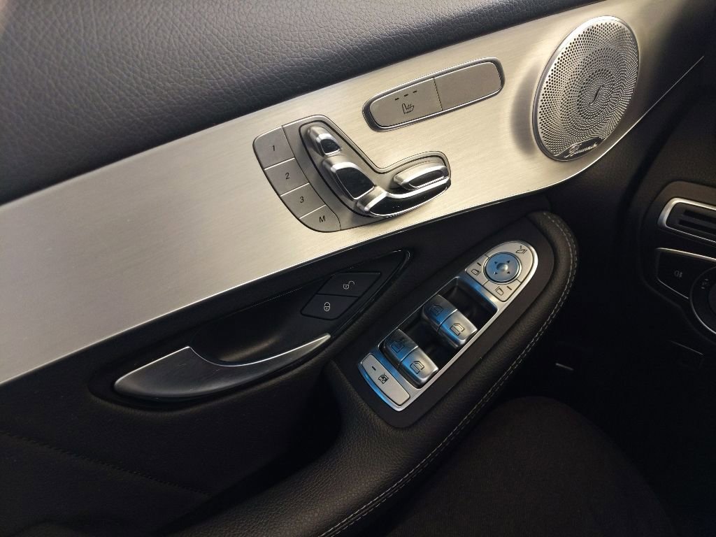 Used 2019 Mercedes-Benz GLC 300 4MATIC image 28