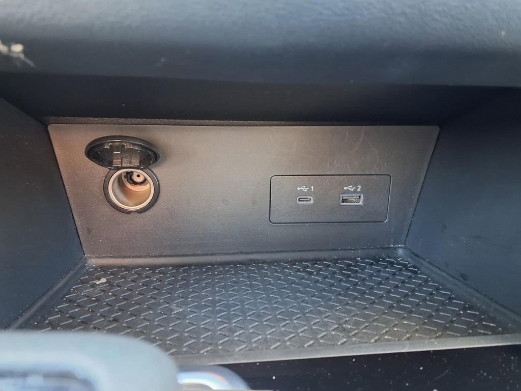 Certified 2025 Nissan Pathfinder SV image 10