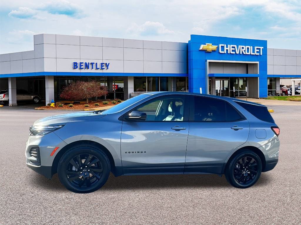 Used 2023 Chevrolet Equinox LS w/ LS Convenience Package image 2