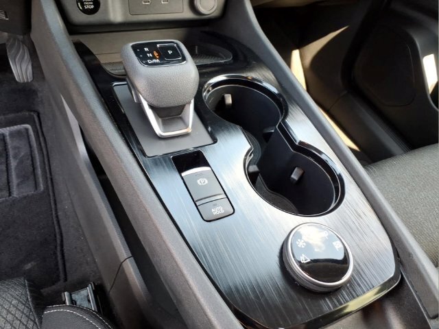 Used 2025 Nissan Rogue SV AWD/4WD image 18