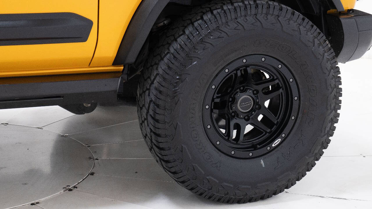 Used 2021 Ford Bronco Badlands image 98