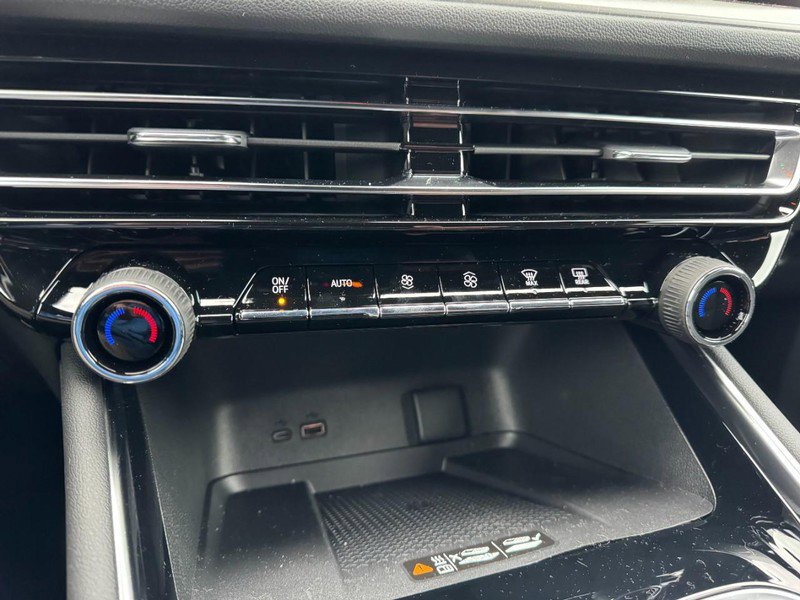 New 2026 Chevrolet Traverse LT image 14