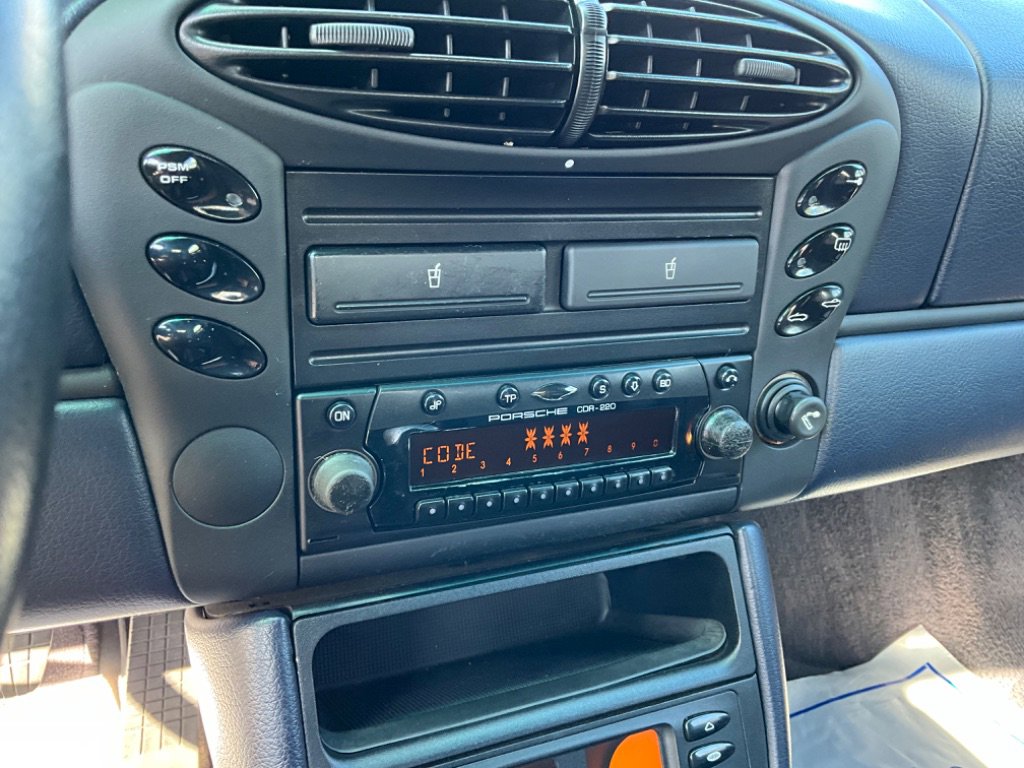 Used 2001 Porsche Boxster image 19