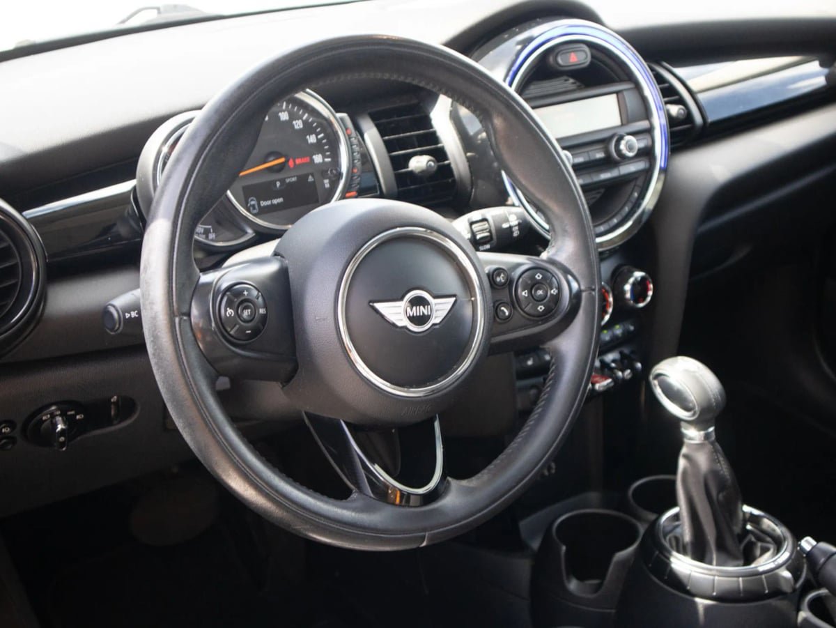 Used 2014 MINI Cooper 2-Door Hardtop FWD image 30