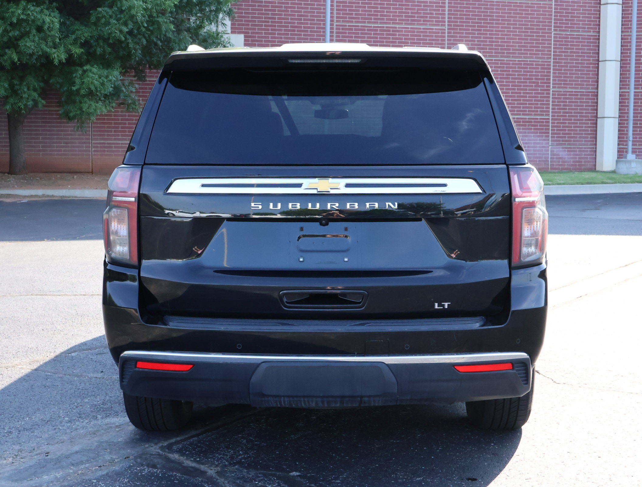 Used 2024 Chevrolet Suburban LT AWD/4WD image 32
