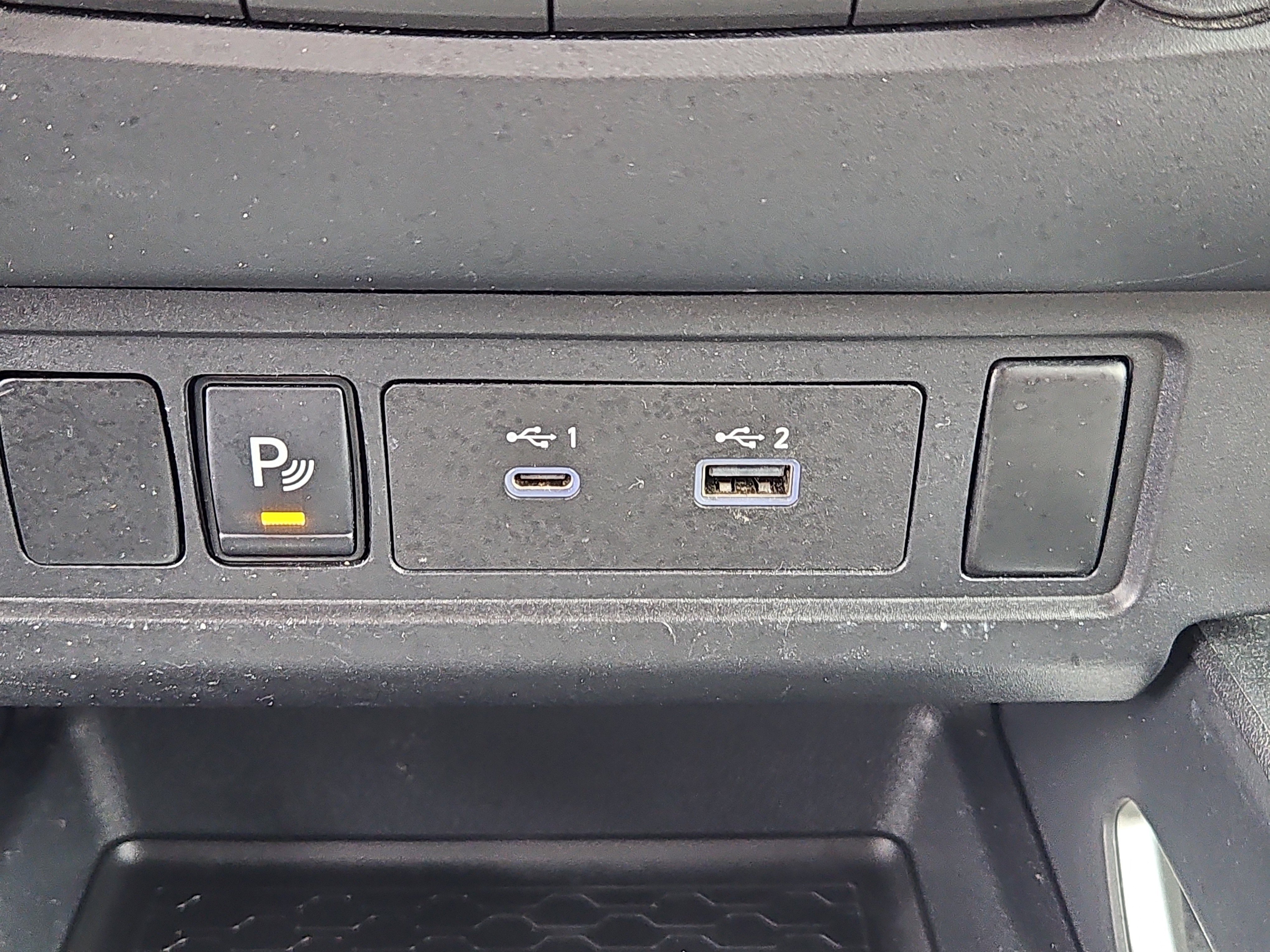 Used 2022 Nissan Frontier SV w/ Technology Package image 8