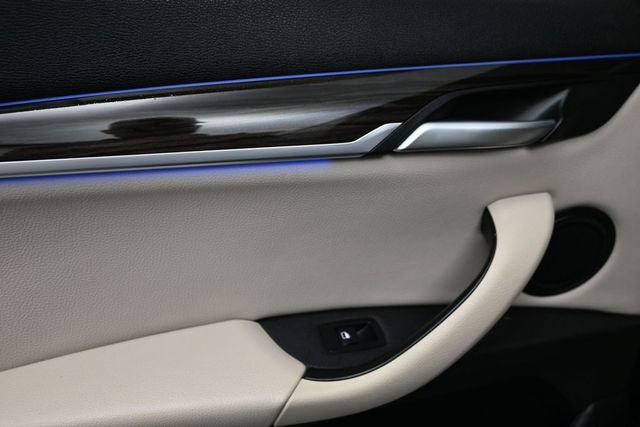 Used 2022 BMW X1 sDrive28i w/ Premium Package FWD image 10