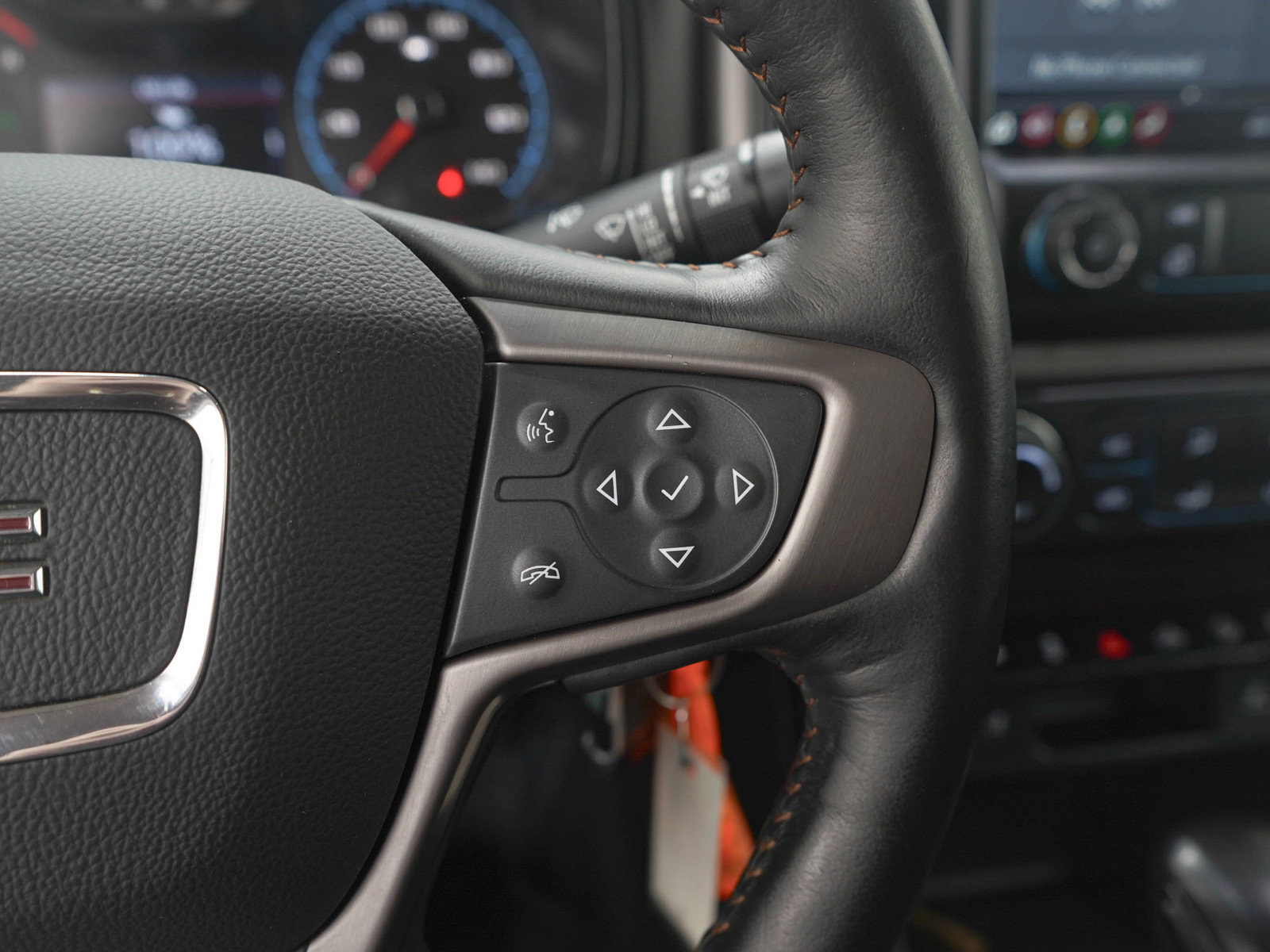 Used 2022 GMC Canyon AT4 image 28