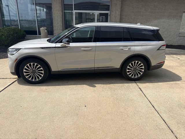 Used 2020 Lincoln Aviator Reserve w/ Equipment Group 201A AWD/4WD image 2