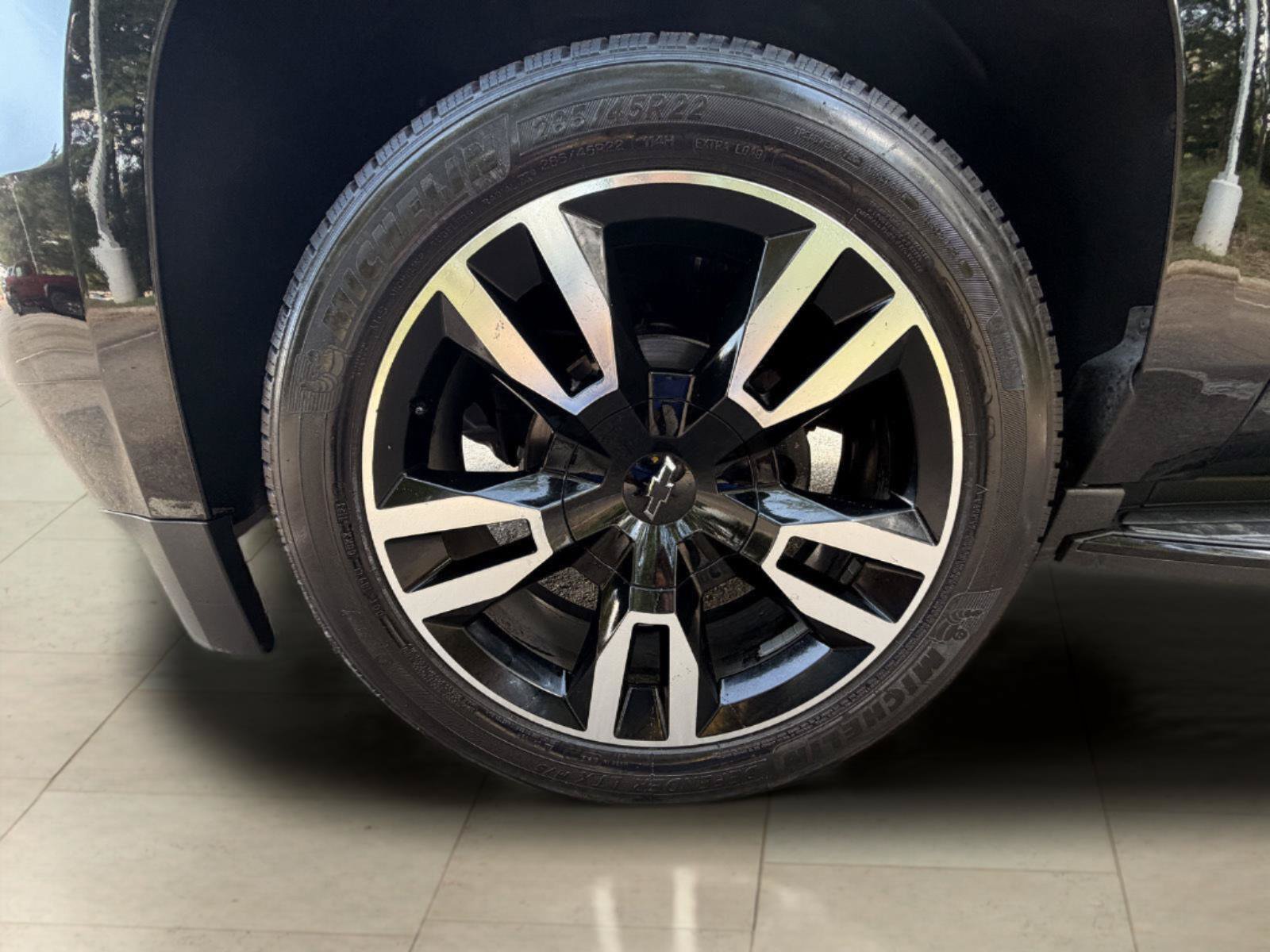Used 2019 Chevrolet Suburban Premier AWD/4WD image 9
