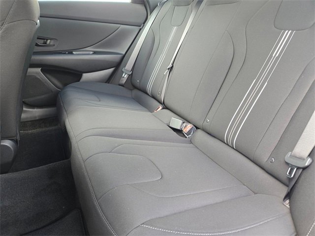 New 2025 Hyundai Elantra SEL image 9