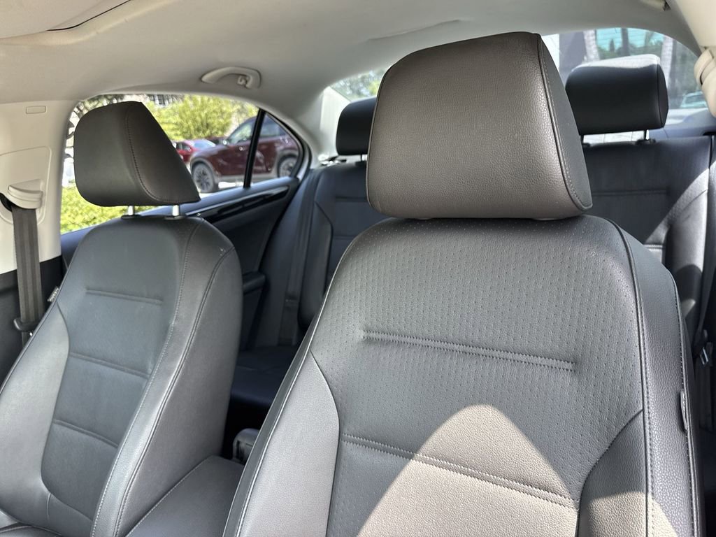 Used 2017 Volkswagen Jetta SEL FWD image 42