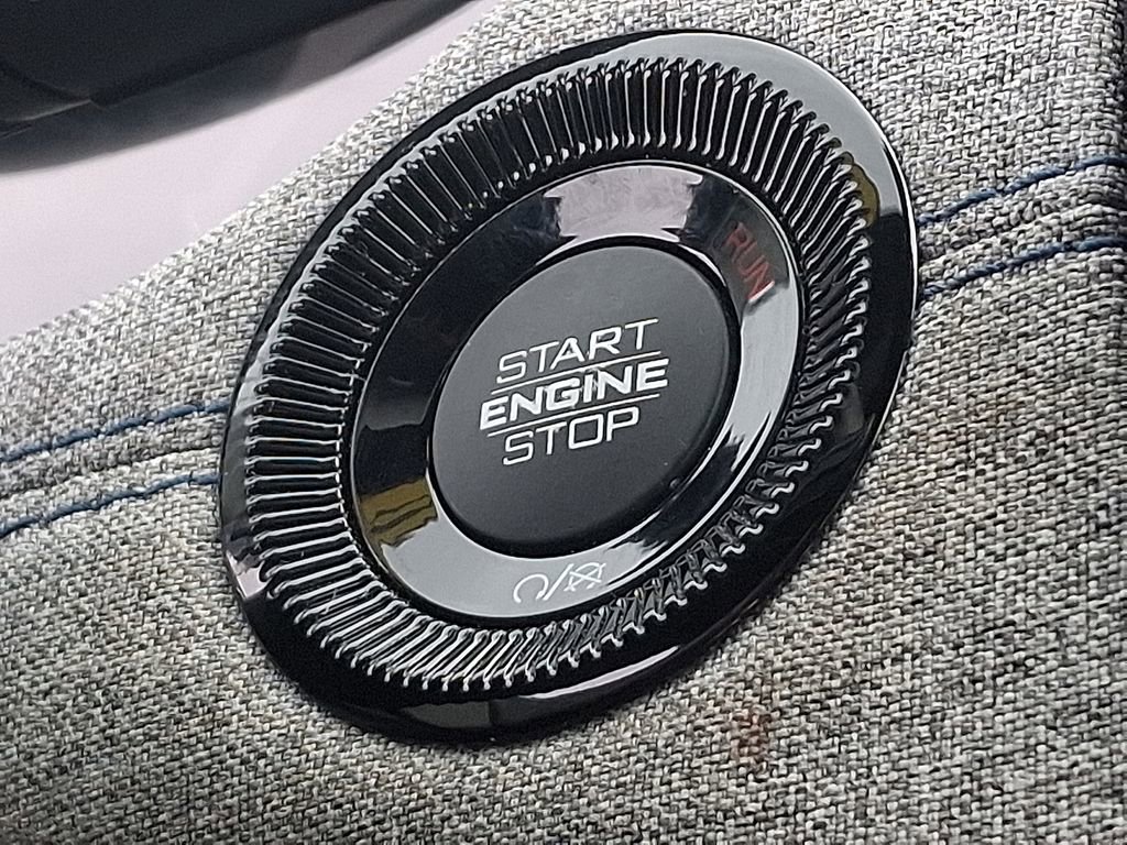 Used 2024 Jeep Compass Latitude image 22