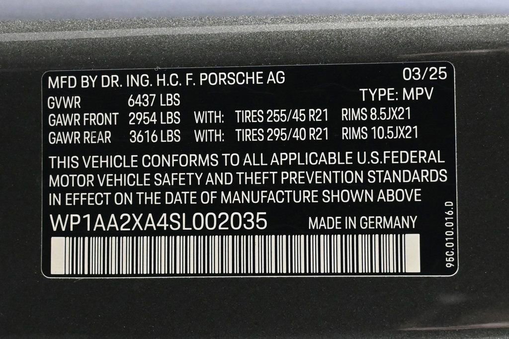 Certified 2025 Porsche Macan 4 Electric image 31