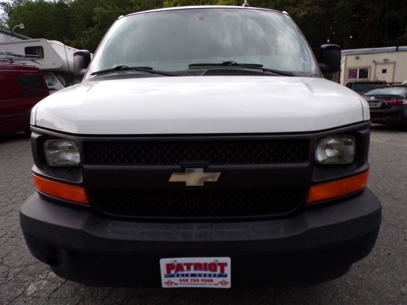 Used 2017 Chevrolet Express 3500 LS RWD image 2
