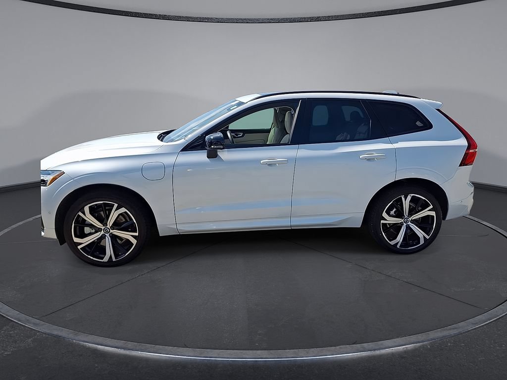 Used 2023 Volvo XC60 T8 Ultimate w/ Protection Package AWD/4WD image 2