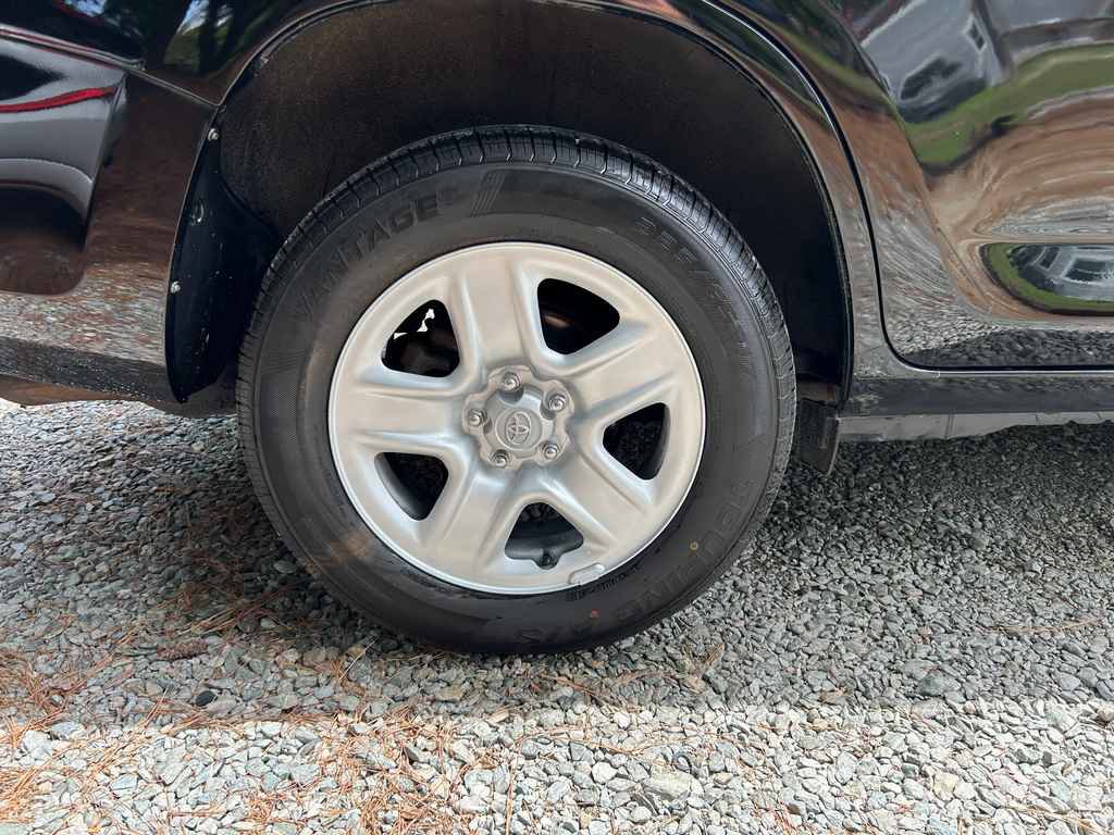Used 2007 Toyota RAV4 4WD image 19
