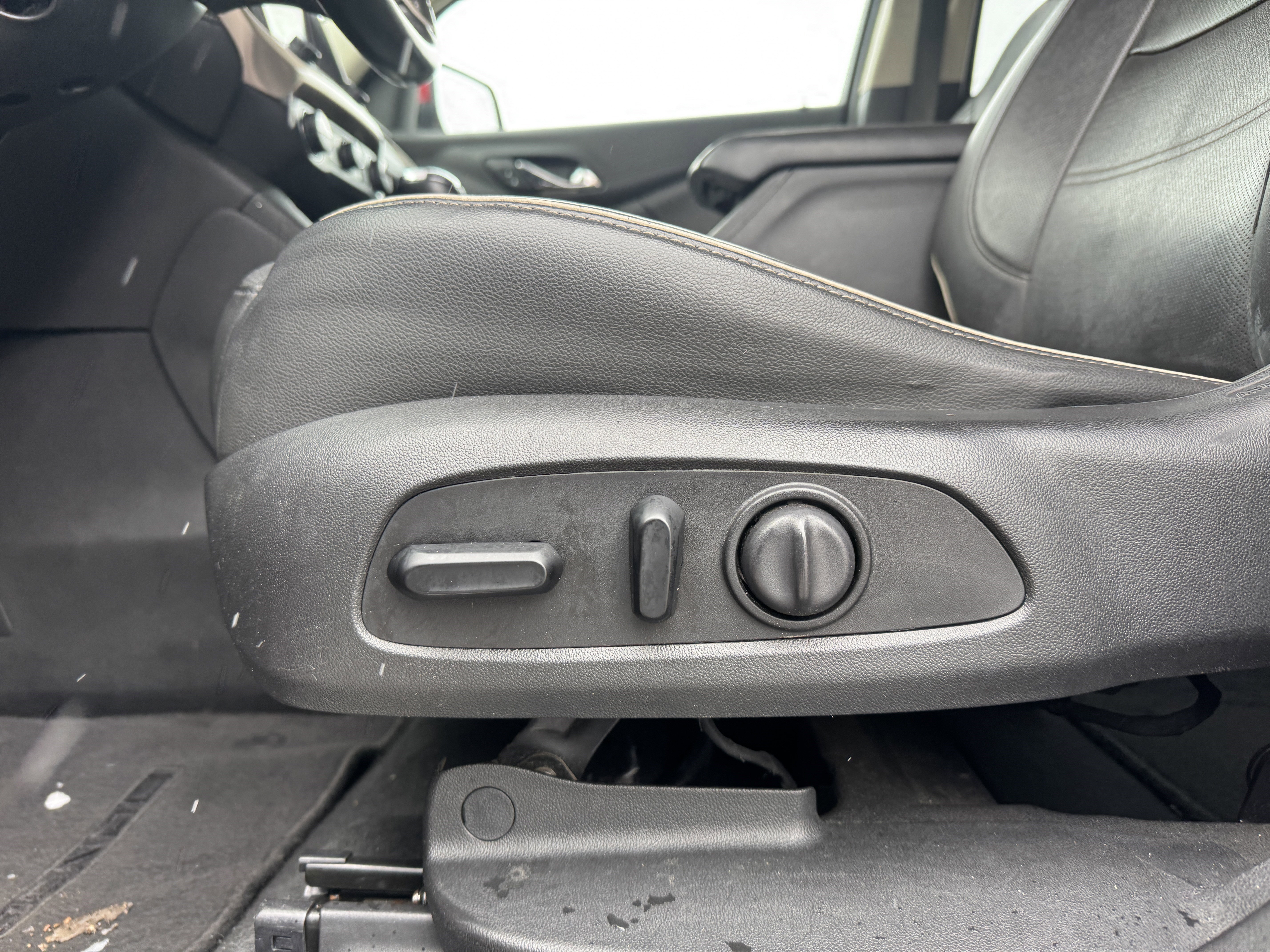 Used 2019 GMC Acadia Denali w/ Technology Package image 13