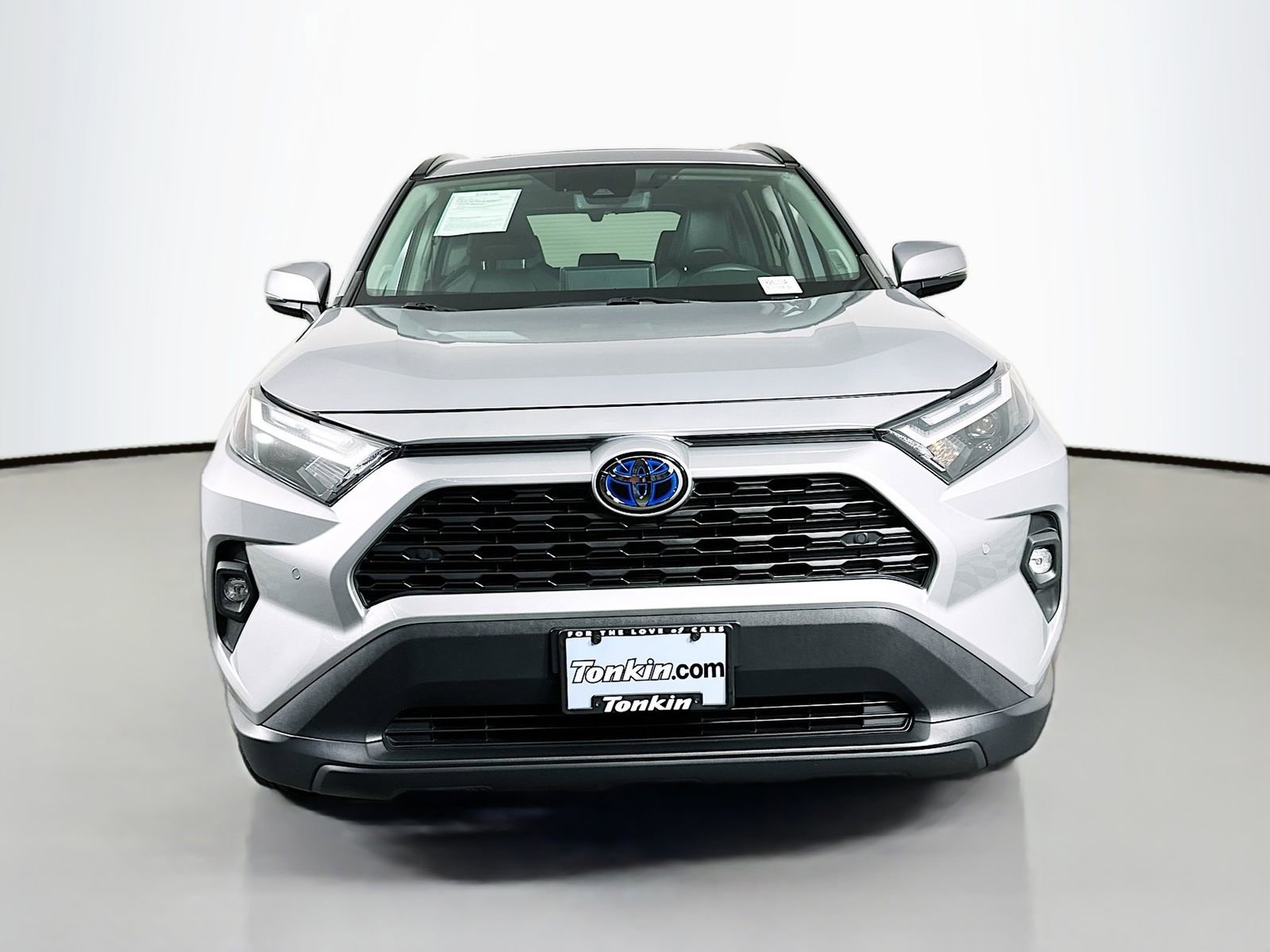 Certified 2022 Toyota RAV4 XLE Premium AWD/4WD image 2