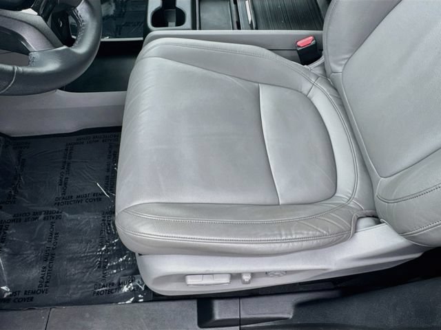 Certified 2023 Honda Odyssey Touring image 24