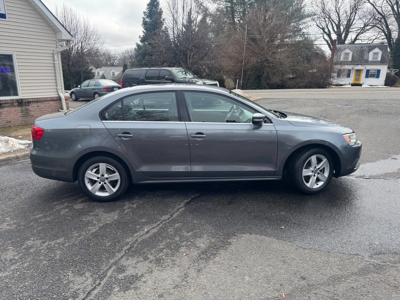 Used 2013 Volkswagen Jetta TDI image 8