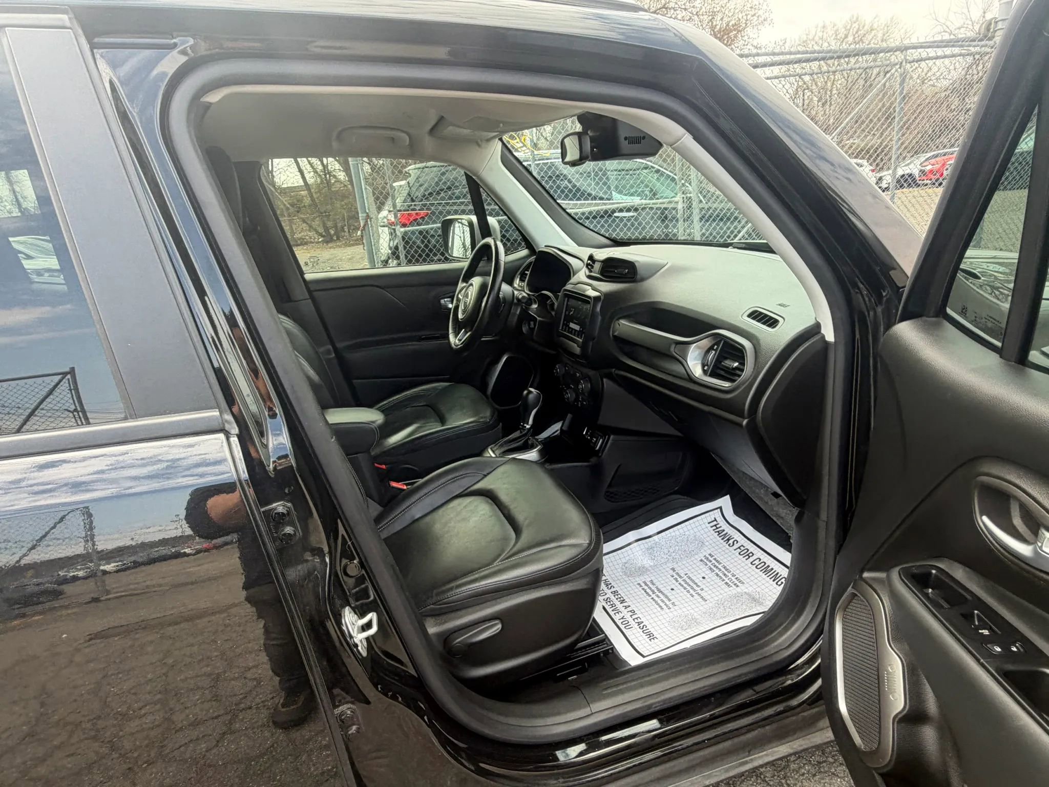 Used 2018 Jeep Renegade Limited FWD image 27
