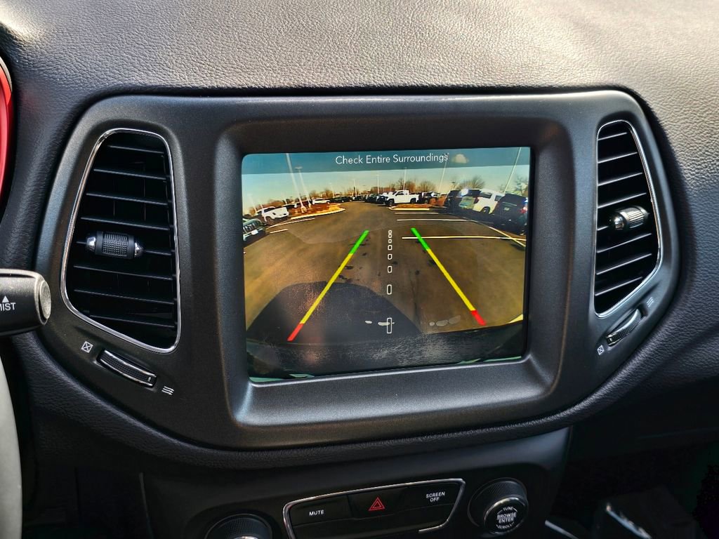 Used 2018 Jeep Compass Trailhawk w/ Navigation Group image 21