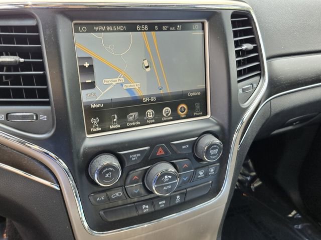 Used 2015 Jeep Grand Cherokee Limited w/ Luxury Group II image 17