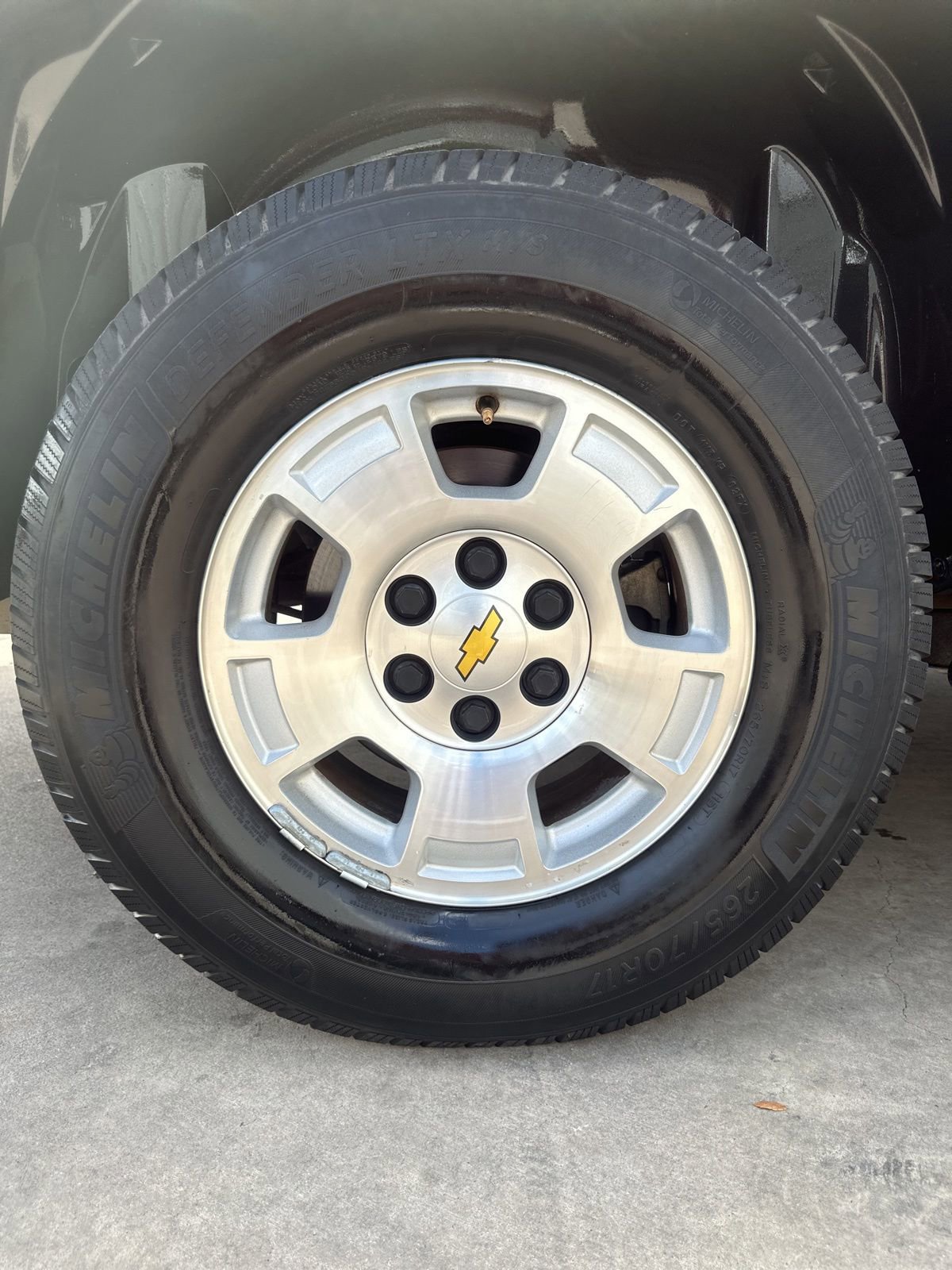 Used 2013 Chevrolet Suburban LT image 25