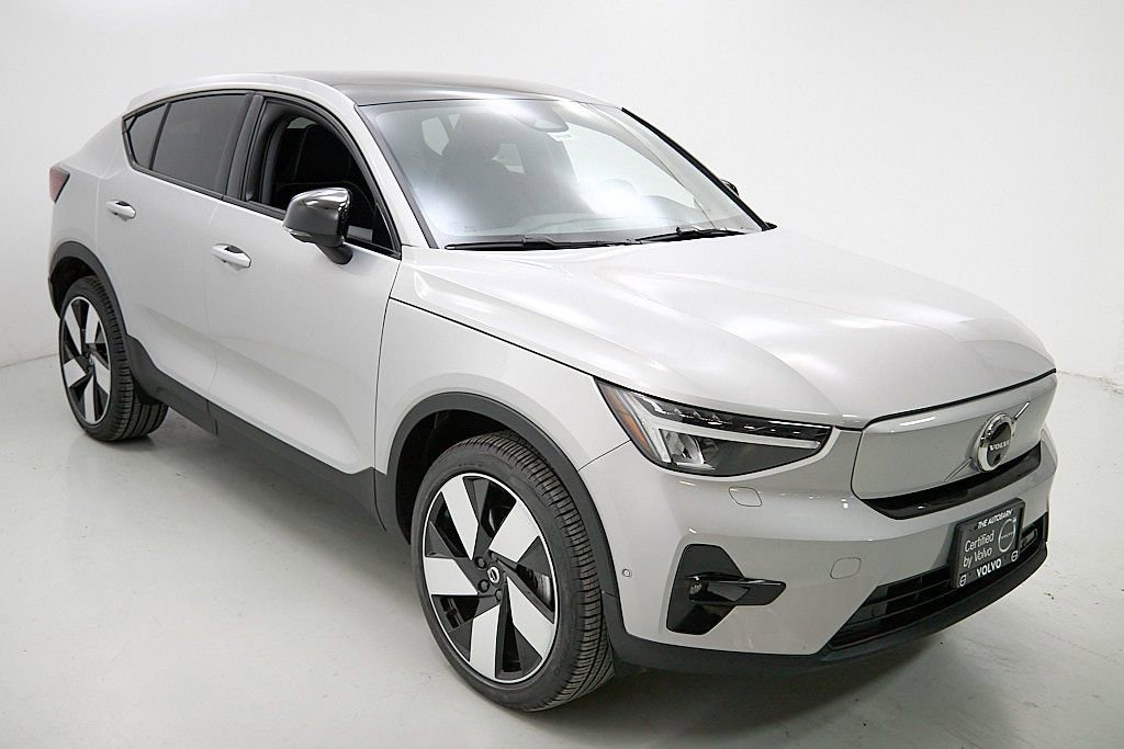 Certified 2023 Volvo C40 P8 Recharge Ultimate image 4