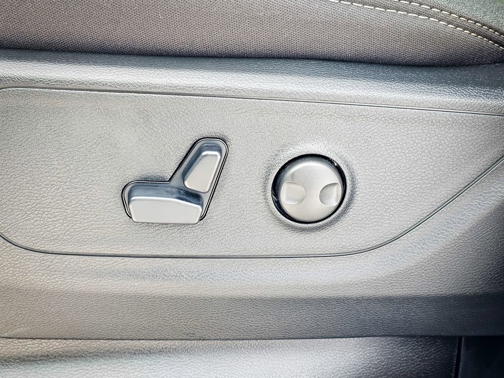 New 2026 RAM 1500 Big Horn AWD/4WD image 17