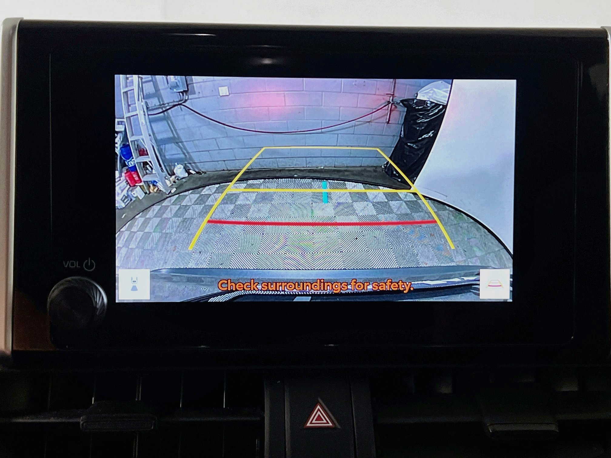 Used 2025 Toyota RAV4 XLE FWD image 28