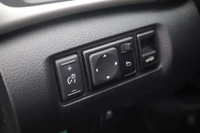 Used 2019 Nissan Sentra SV w/ Special Edition Package FWD image 11