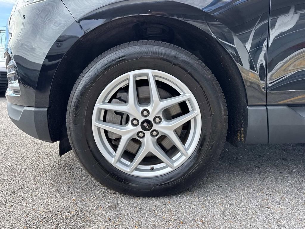 Used 2023 Ford Edge SEL image 5